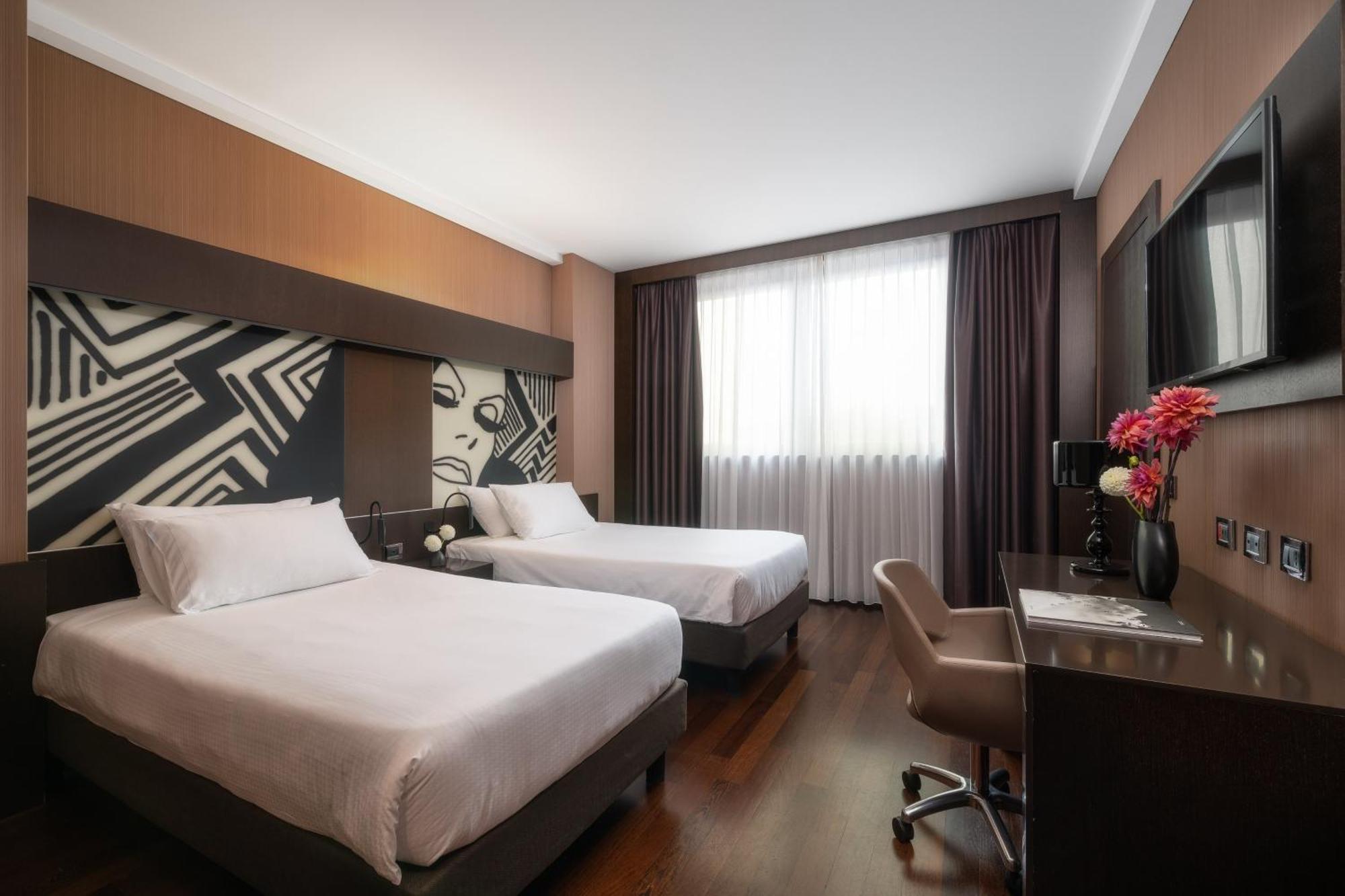 Crowne Plaza Milan City By Ihg Esterno foto