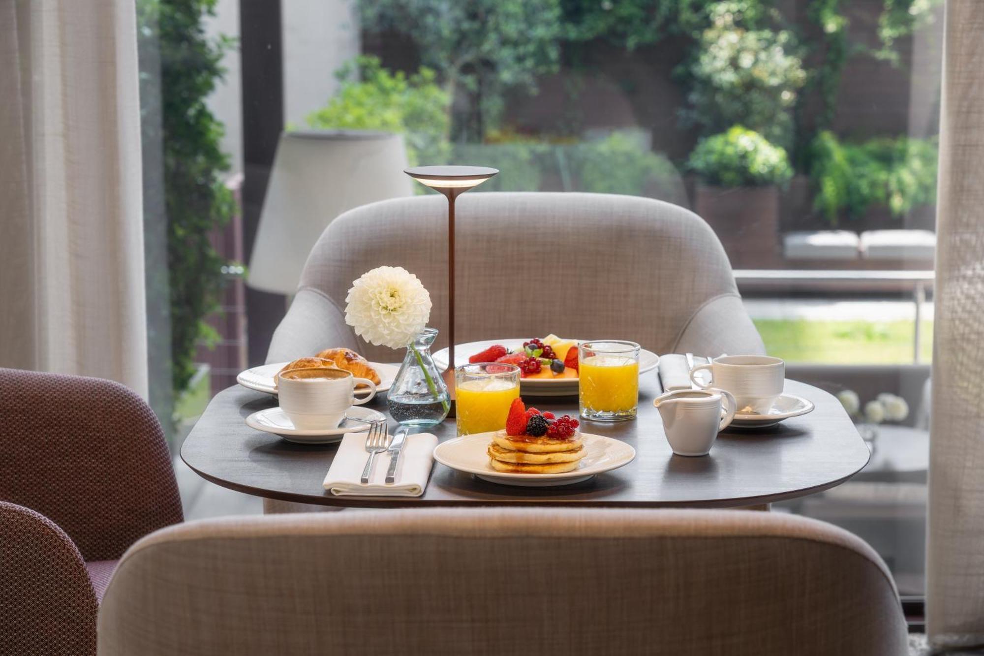 Crowne Plaza Milan City By Ihg Esterno foto